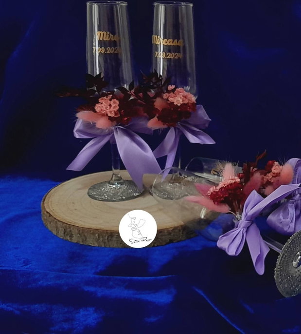 Pahare personalizate decorate manual cu flori criogenate și plante uscate