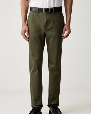 Calvin Klein pantaloni slim fit pentru bărbați din bumbac cu elastan