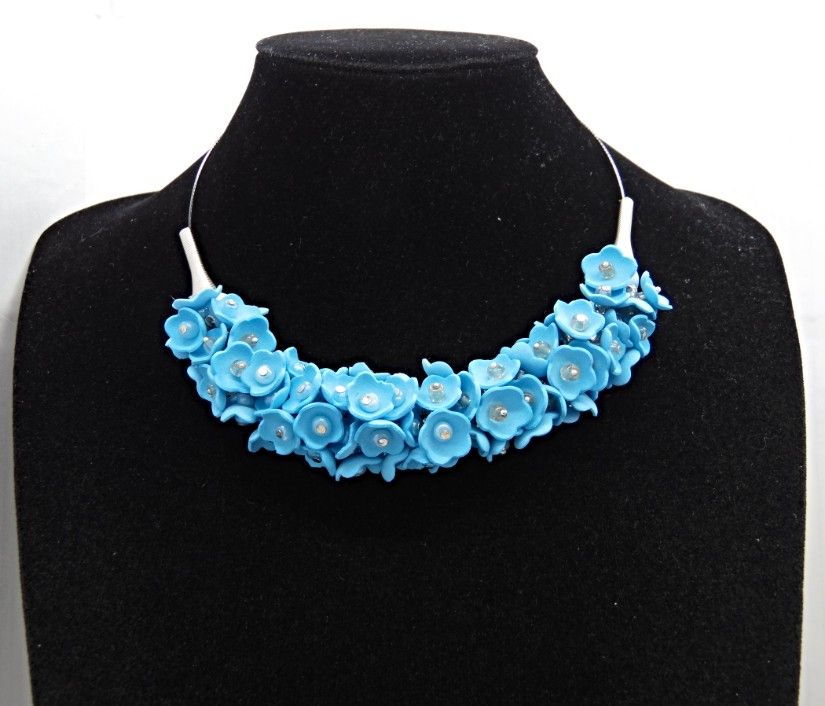 Colier handmade statement cu flori bleu - Eleganță Florală (cod1463)