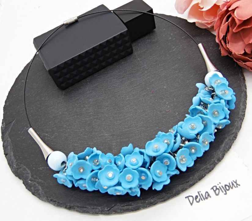 Colier handmade statement cu flori bleu - Eleganță Florală (cod1463)