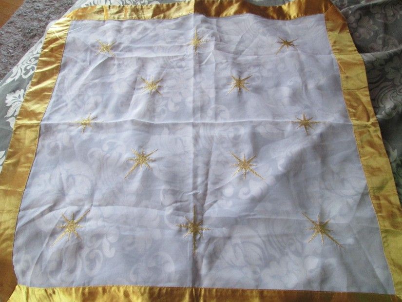 fata masa eleganta 83/83cm