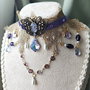 Choker elegant victorian motiv fluture handmade mov si auriu cu dantela, catifea si cristale