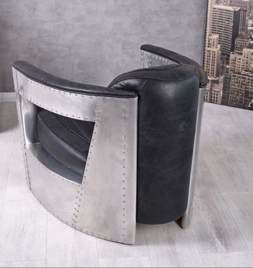 Fotoliu industrial din metal cu tapiterie piele vacaFotoliu industrial din metal cu tapiterie piele vaca