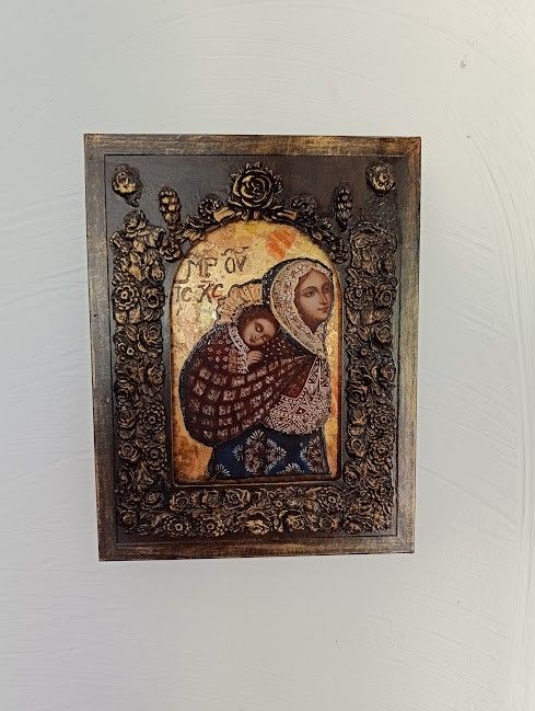 Icoană de perete cu relief -Maica Domnului Purtătoarea de Griji