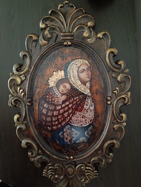 Icoană Purtătoarea de Griji lemn sculptat, unicat, antichizată în tonuri sacre