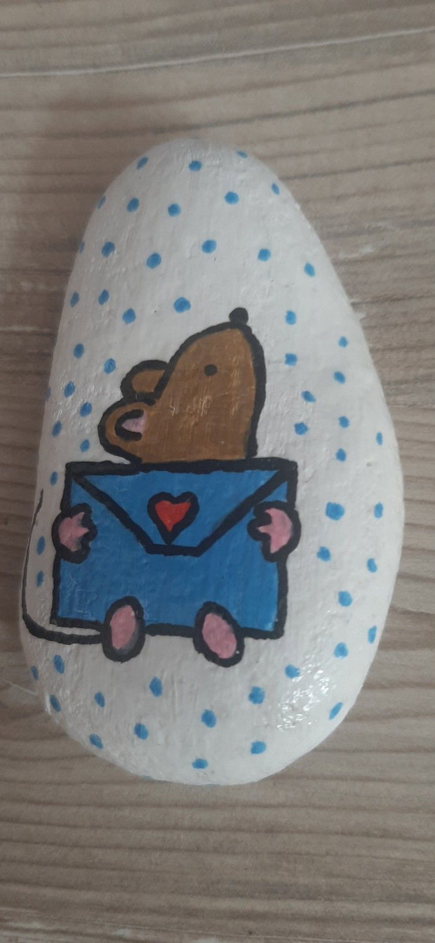 Pietre pictate manual cu animăluțe decorațiuni unicat, culese de pe malul Mării Negre