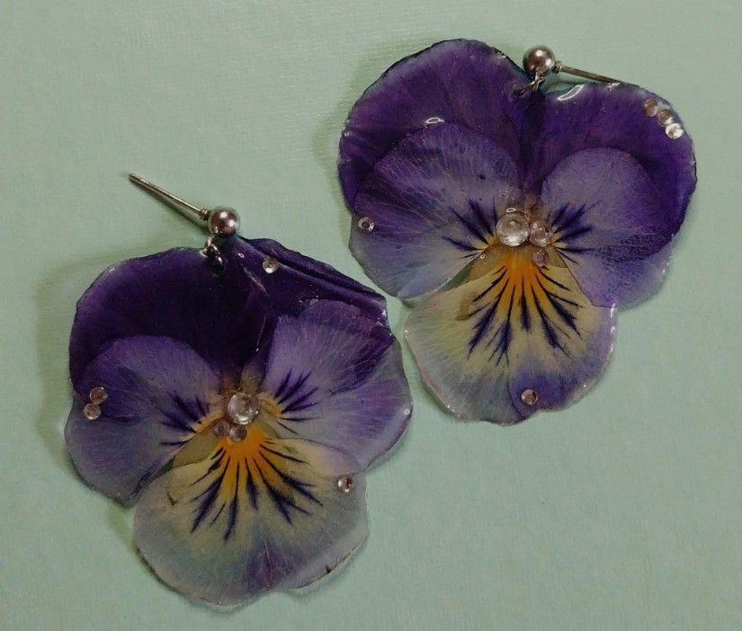 Cercei handmade din panselute