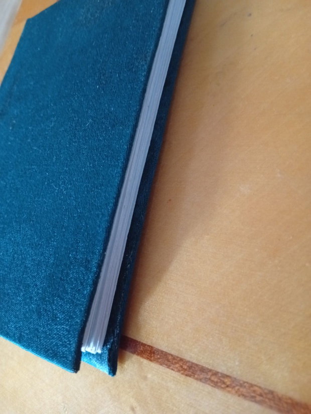 Caiet de schițe făcut manual