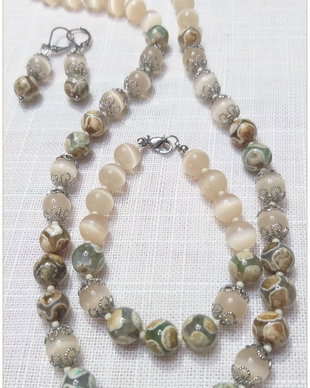 SET-AGATE TIBETANE DZI SI CAT'S EYE CREM/SAMPANIE