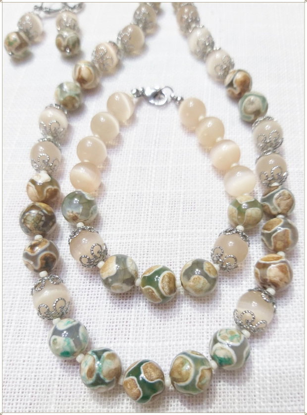 SET-AGATE TIBETANE DZI SI CAT'S EYE CREM/SAMPANIE