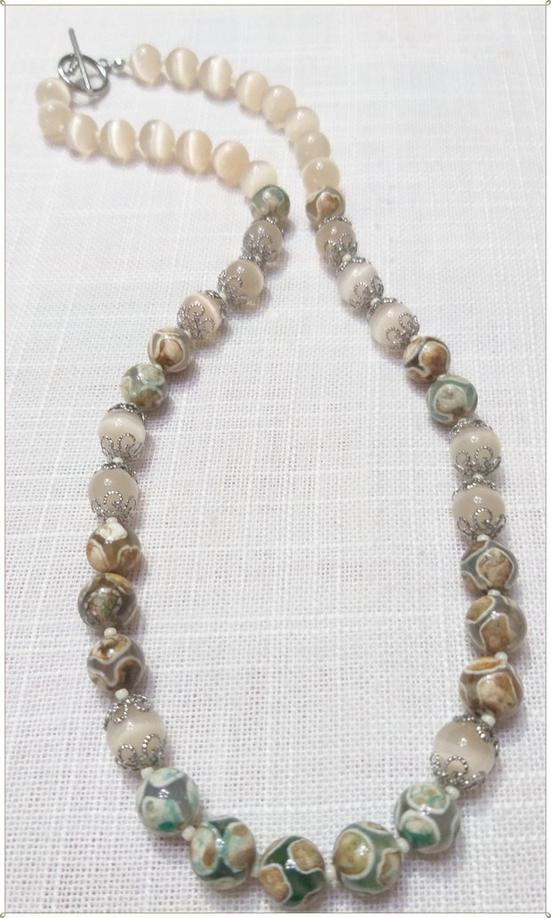 SET-AGATE TIBETANE DZI SI CAT'S EYE CREM/SAMPANIE