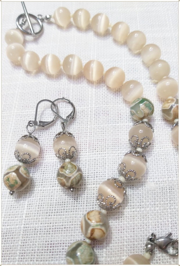 SET-AGATE TIBETANE DZI SI CAT'S EYE CREM/SAMPANIE