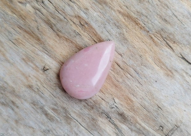 Cabochon thulir, 24x17x6 mm