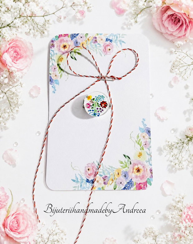 Brosa martisor cabochon sticla 14mm motive maghiare, model 2