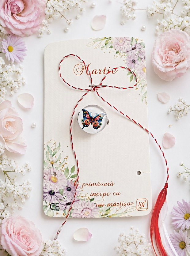 Brosa martisor fluturas
