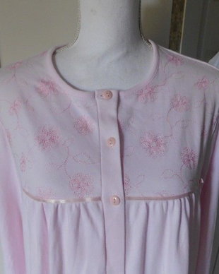 Halat nou,  mai gros,  masura  50, broderie    bust,  elegant