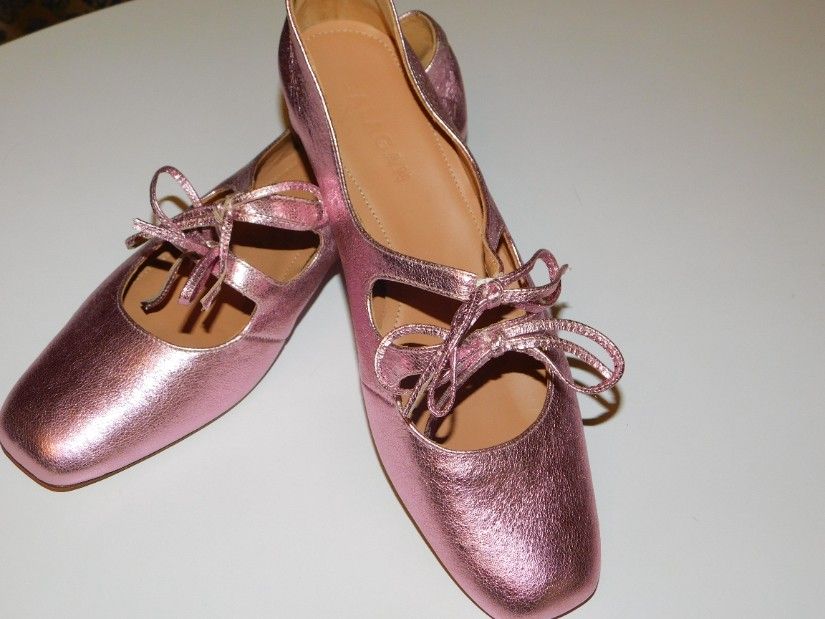 Pantofi noi designer, Balagan , masura 41,  spectaculosi, argintii, toc  potrivit   3  cm ,  potriviti pentru numarul 41, noi  , fara eticheta din magazin,