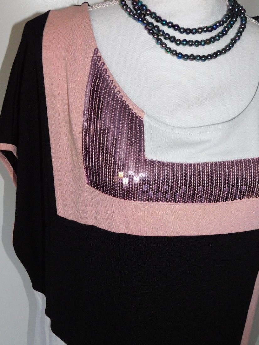 Rochie noua, fara mineci, masura 48 - 50 deosebita