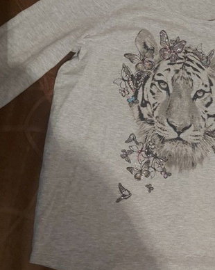 Tricou