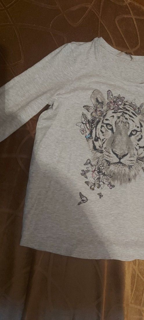 Tricou