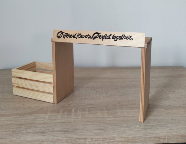 Organizator pentru condimente realizat manual