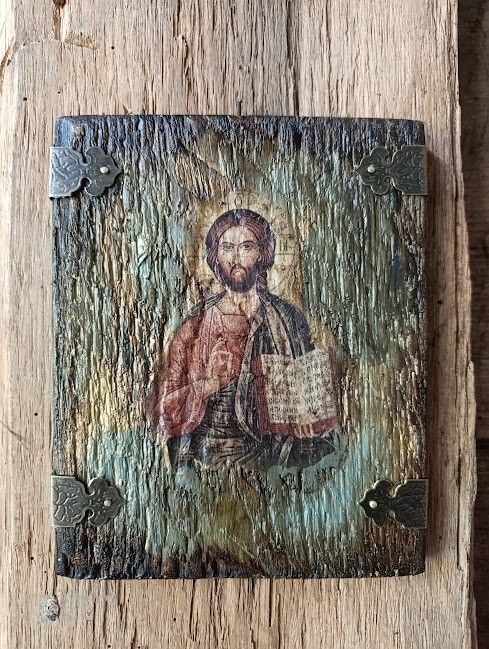 Icoană antichizata Iisus Hristos  lumină divină pe lemn cu patină și metal