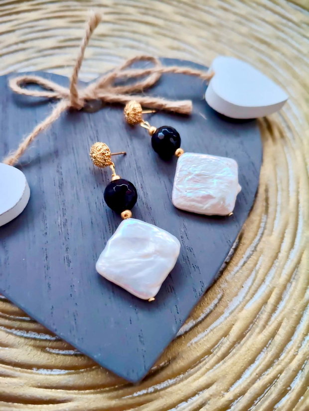 Cercei perle baroc albe & onix negru
