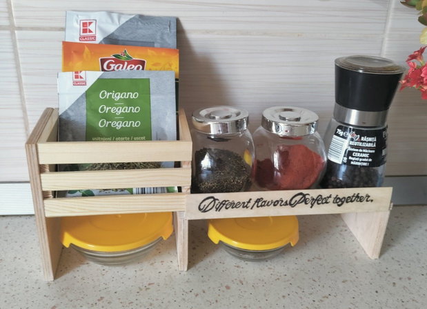 Organizator pentru condimente