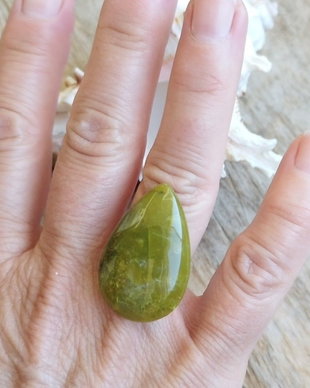 Lacrima din opal verde - inel reglabil REZERVAT