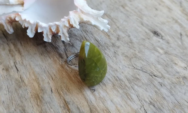 Lacrima din opal verde - inel reglabil REZERVAT