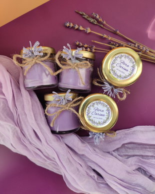 Mărturie nunta lumânare din ceară de soia, cu aroma de lavandă, turnată în borcănel din sticlă, decorată cu lavandă și etichetă, mov, Kandor Special Gifts
