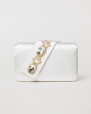 Clutch alb elegant din satin cu aplicatii de perle si cristale
