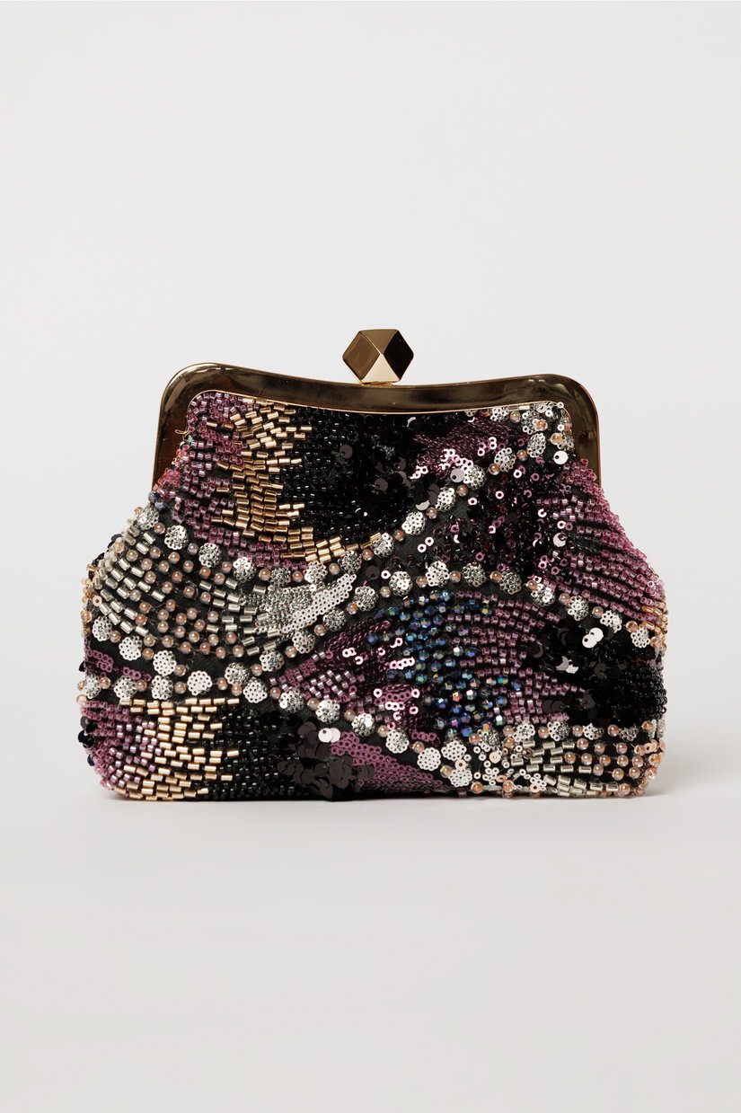 Clutch plic negru cu paiete si margele multicolore