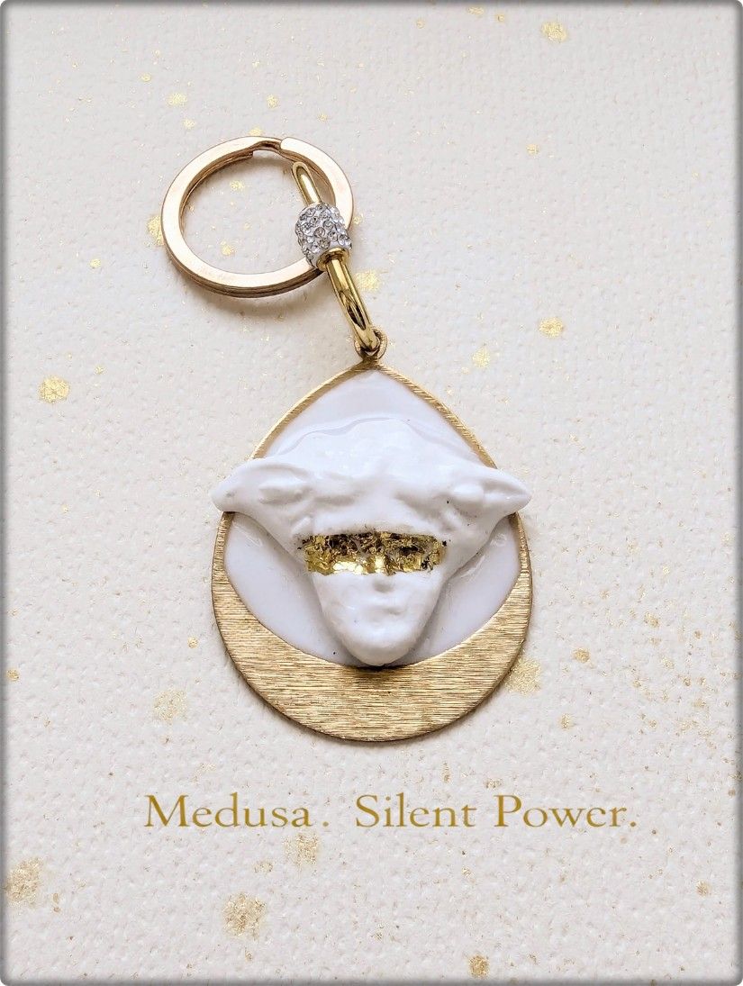 Medalion Medusa - 3 in 1 - brosa, breloc poseta, medalion