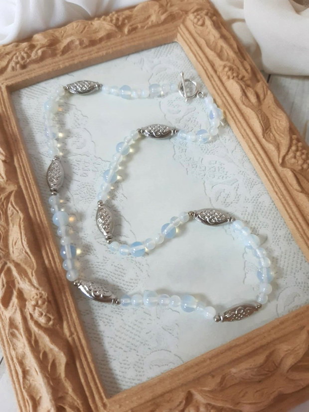 Colier choker opal cu elemente argintii