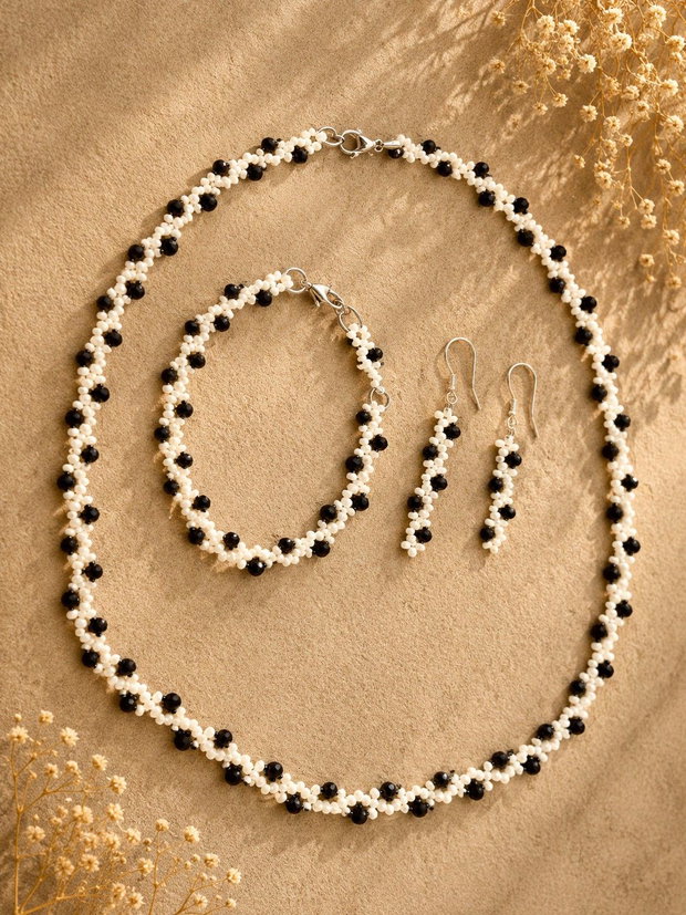 Set Monochrome Twist