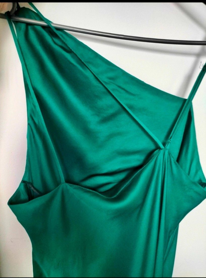 Rochie din vascoza verde smarald