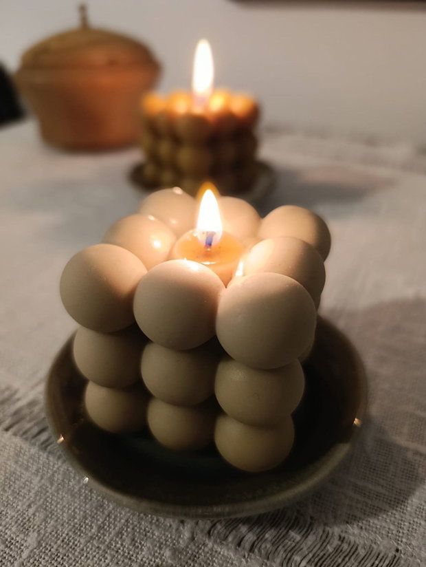 Lumânare decorativa cub din bule