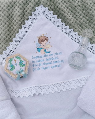Trusou botez personalizat cu nume și dată, broderie  Fir de poveste