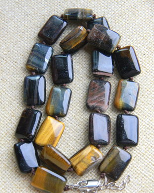 Tiger iron 25x18 mm (AV30)