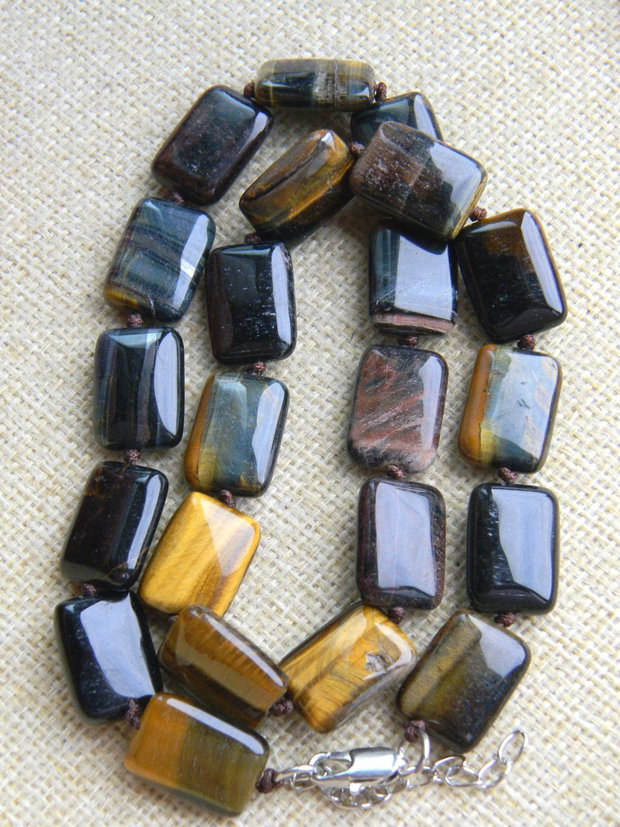 Tiger iron 25x18 mm (AV30)