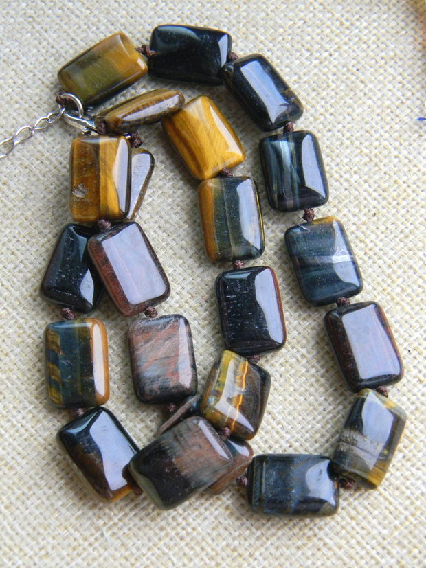 Tiger iron 25x18 mm (AV30)