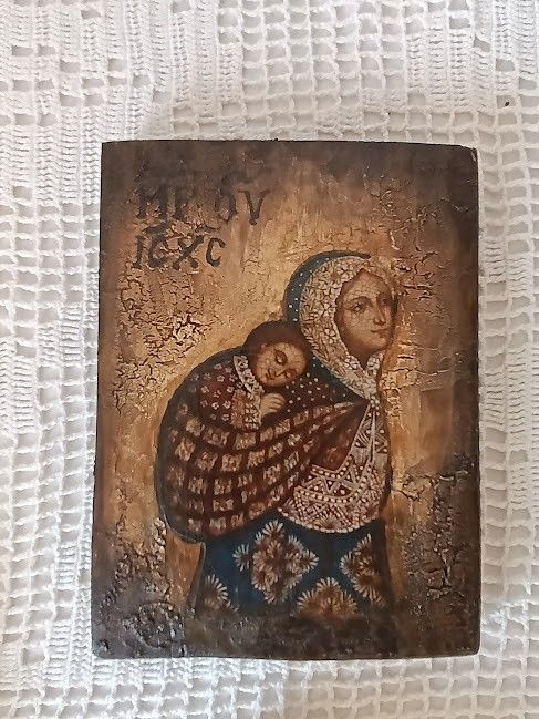 Maica Domnului Purtătoarea de Griji  Icoană antichizată pe lemn