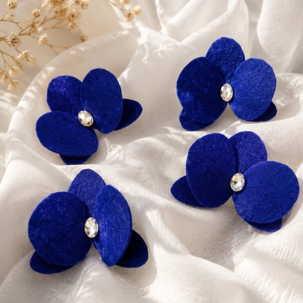Brosa handmade ORHIDEE ALBASTRA din Fetru / Paslă