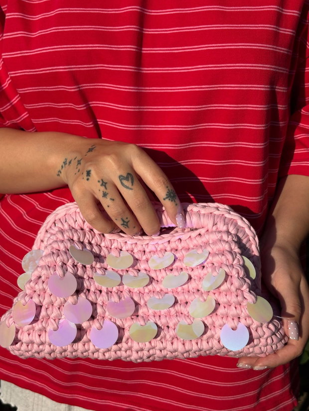 Geantă croșetată handmade roz Cotton Candy cu paiete irizate