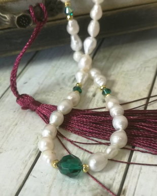 Colier din perle naturale de cultură, cristale Swarovski verde smarald și hematit auriu