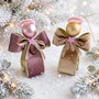 Set 3 Îngerași Crăciun 11cm - Panglică Catifea Luxury Roz Prafuit și Auriu | Cutie Aurie Cadou