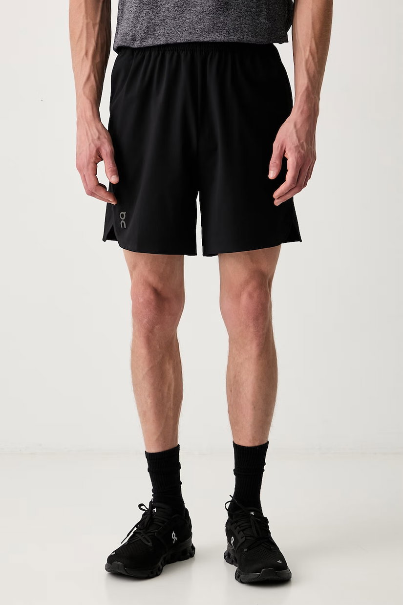 On pantaloni scurți sport pentru bărbați