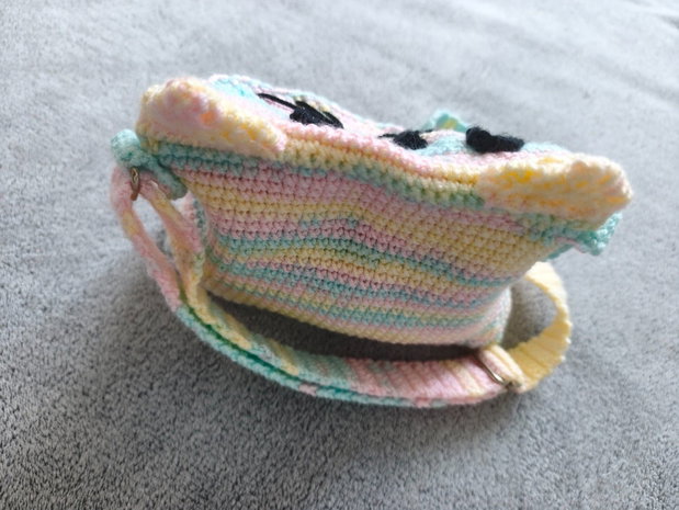 Pisica geanta -pastel