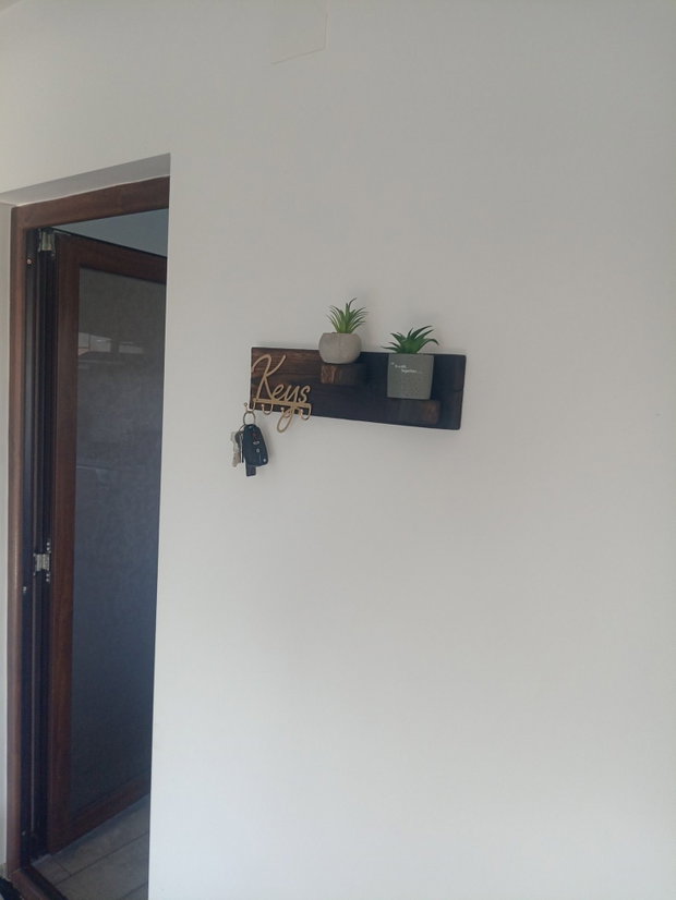 Suport de chei personalizat din lemn ars Handmade | Rustik Light